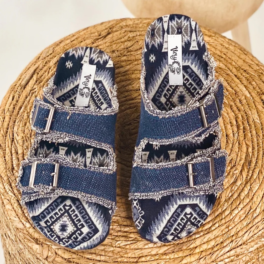 2/$30 Very G Venus Slide / Denim 2 Strap Buckle sandal 11